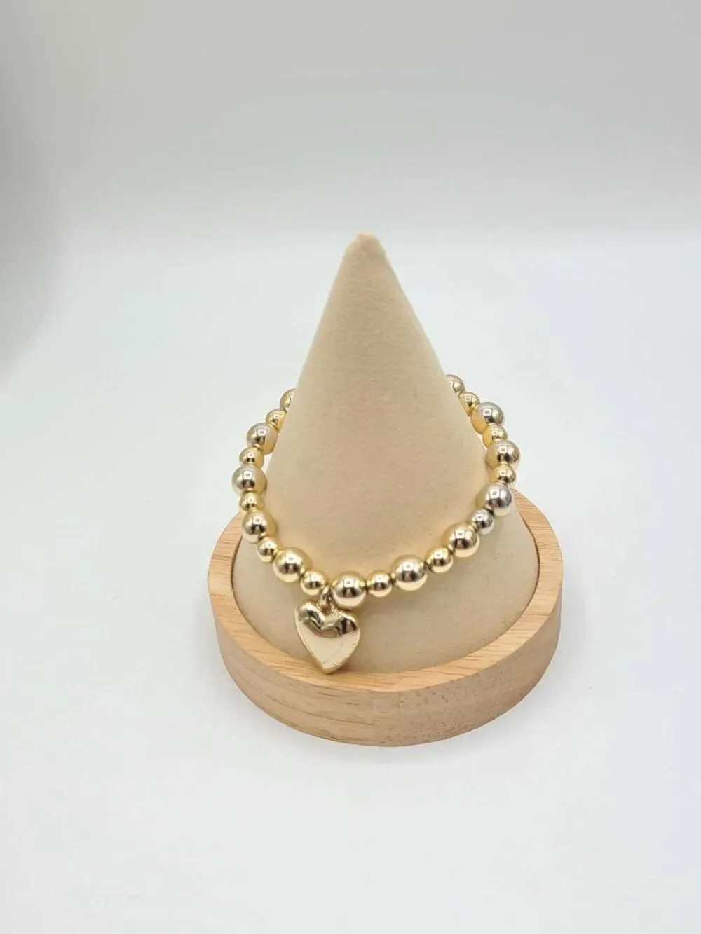 J Crew Stretchy Gold Tone Beaded Bracelet with Heart NWOT